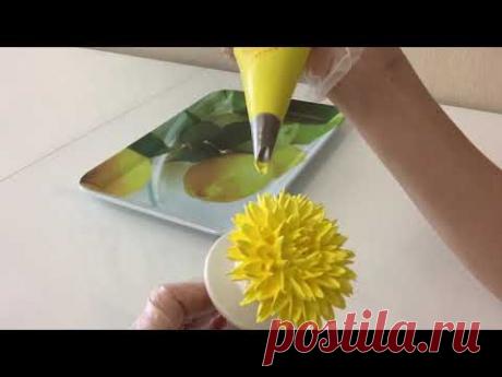 ИДЕЯ УКРАШЕНИЯ Торта на ДЕНЬ РОЖДЕНИЯ! АСТРЫ или ХРИЗАНТЕМЫ из БЕЛКОВОГО крема! Красивый торт!