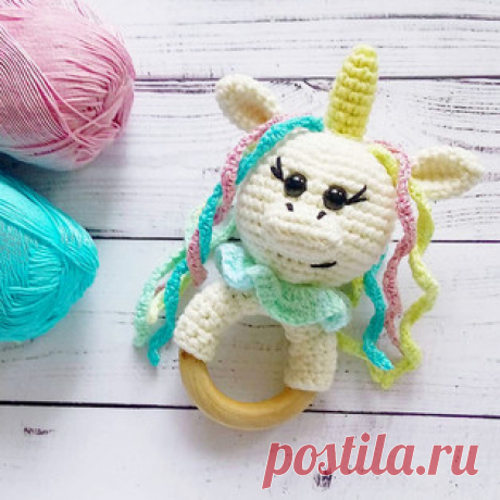 Погремушка Единорожка амигуруми. Схемы и описания для вязания игрушек крючком! Бесплатный мастер-класс от Марины Ситниковой по вязанию погремушки для малыша в виде единорожки. Размер вязаной части около 9 см с учетом рога. Для из…