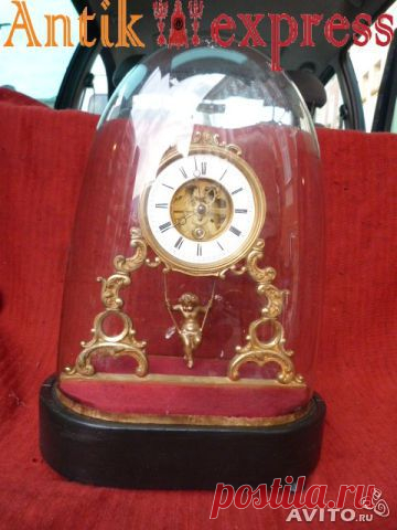 Старинные часы Figura 
Франция 19 век. Под колбой.