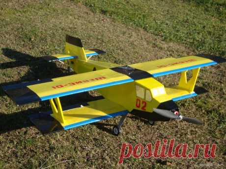 Авиамодель биплана «Цыпа» ШевиС - 01 Здравствуйте уважаемые авиамоделисты. Сегодня хочу похвастаться перед вами своей новой авиамоделью, бипланом ШевиС -01 «Цыпа». Почему такое странное название? Да потому. Что эта модель создана по чертежам Сергея Шевырина и автором её являюсь я - Судаков Вячеслав, вот и получилось Шев и С, а «Цыпа»