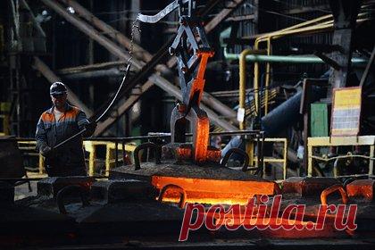 Названы самые пострадавшие от налога на сверхприбыль отрасли. Если взять 50 крупнейших плательщиков налога на сверхприбыль (windfall tax), то 20 процентов от общей суммы перечислят предприятия по добыче твердых полезных ископаемых (ТПИ), 19 процентов — производители удобрений, а 13 процентов — металлурги. Такие цифры назвал замминистра финансов России Алексей Сазанов.