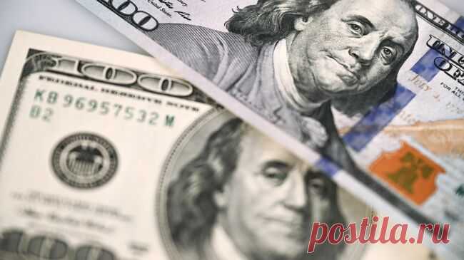 МВФ: доллар США ослаб, вопреки ожиданиям укрепления из-за пошлин