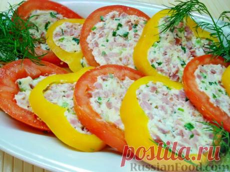 Рецепт: Перец, фаршированный колбасой и сыром на RussianFood.com