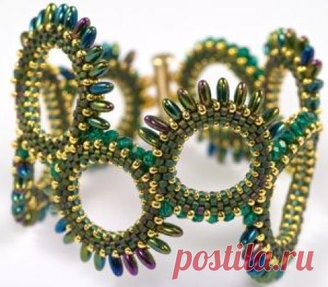 (1) Bubbles Bracelet by Met Innmon. Always looking for something fun to do with my rizo beads! | Jewelery & Beads