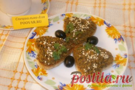 Бутерброды с соусом из оливок и вяленых помидор