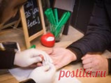 Ученые усомнились в эффективности универсальных диет - что хорошо для одного человека, не обязательно полезно для другого Большинство диетических рекомендаций основаны на употреблении продуктов с низким гликемическим индексом. Однако, как показало новое исследование израильских ученых, этот индекс - не данность, разные люди могут реагировать на один и тот же продукт порой диаметрально противоположно.