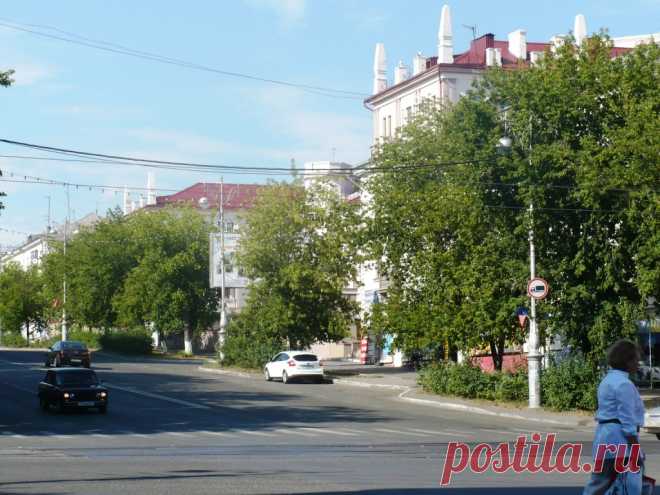 «Сердечное слово». Стихи Бориса Дубровина. Музыка Евгения Птичкина. Аранжировка Владимира Сидорова.  Исполняют хор мальчиков «Соловушки Магнитки» и ансамбль «Металлург» под руководством Александра Никитина. Аудиостудия Магнитогорской консерватории. 1999..