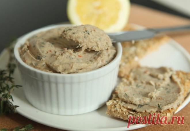 Для рыбного паштета из консервов в каждом доме есть продукты 

Не нужно ломать голову, чем угостить неожиданных гостей!




Ингредиенты:
рыбные консервы в томате (250 г) — 1 банкаразмягчённое сливочное масло — 50 глимонный сок — 2 ч. ложкиукроп — 30 гзелёный са…