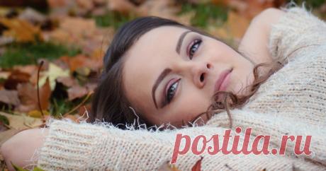 Откровение стервы: девушек тоже отправляют во френдзону (1 фото) | Чёрт побери Жизнь полна иронии. Очень жёсткой иронии. Доказательством этому является вся моя жизнь. В старших классах школы я была соской. В том смысле, что нравилась парням до непроизвольного слюноотделения. От этого можно было получать всевозможные ништяки. Тогда в меня были влюблены почти все мальчишки в классе, поэтому мне не приходилось вообще заморачиваться. Кто-то делал за меня домашку, кто-то давал ...