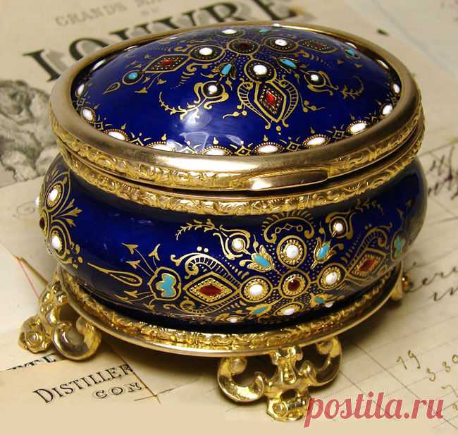 Lovely Antique French Jewelry Casket, 'Jeweled' Cobalt Enamel & Gilt Ormolu  | eBay Lovely Antique French Jewelry Casket, 'Jeweled' Cobalt Enamel & Gilt Ormolu | Антиквариат, Декоративное искусство, Другие антикварные предметы прикладного искусства | eBay!
