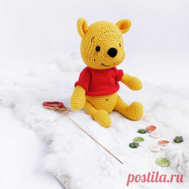 PDF Винни Пух крючком. FREE crochet pattern; Аmigurumi doll patterns. Амигуруми схемы и описания на русском. Вязаные игрушки и поделки своими руками #amimore - Винни Пух, Winnie the Pooh, медведь, зефирный медвежонок, плюшевый мишка, teddy bear, oso, suportar, ours, bär, ayı, niedźwiedź, medvěd, bära. Amigurumi doll pattern free; amigurumi patterns; amigurumi crochet; amigurumi crochet patterns; amigurumi patterns free; amigurumi today.