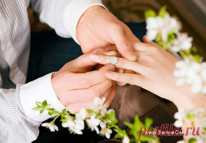 КАК ПОНЯТЬ ЧТО МУЖЧИНА ГОТОВ К СОЗДАНИЮ СЕМЬИ?
Каким образом можно понять, что мужчина готов обрести статус женатого? Есть несколько верных признаков того, что мужчина готов создать семью...