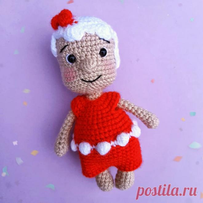 PDF Пряничный человечек крючком. FREE crochet pattern; Аmigurumi doll patterns. Амигуруми схемы и описания на русском. Вязаные игрушки и поделки своими руками #amimore - маленькая кукла, куколка, пупс.