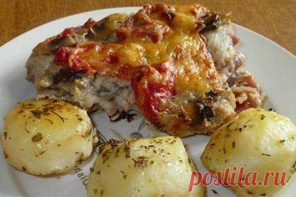Мастера и умники: Свинина с овощами под соусом в духовке