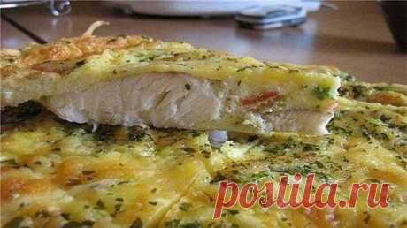 Рыба, запеченная в яйце с майонезом - Кушать подано! Рыба, запеченная в яйце с майонезом, получается невероятно сочной и ароматной, а приготовление очень простое и занимает от силы полчаса. Рыба, запеченная в яйце с майонезом Ингредиенты для приготовления запеченной рыбы: рыба свежая любая (желательно, филе) — 1 кг яйца — 4 штуки лук зеленый — по вкусу майонез домашний — 2-3 столовых ложки сыр твердый — по …