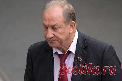 Рашкин прошел полиграф в связи с задержанием с тушей лося. Депутат Государственной Думы от КПРФ Валерий Рашкин, в багажнике которого была обнаружена туша лося, прошел проверку на полиграфе, чтобы подтвердить свою версию по инциденту с убитым животным. По словам депутата, он специально это сделал для того, чтобы снять с себя все обвинения.