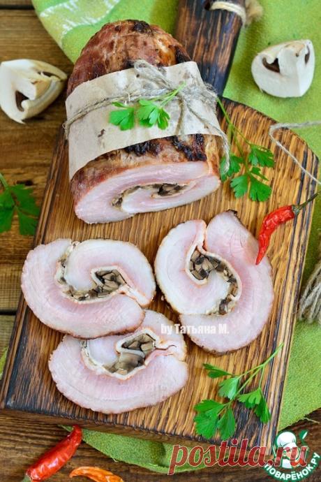 Мясной рулет с шампиньонами на гриле - кулинарный рецепт