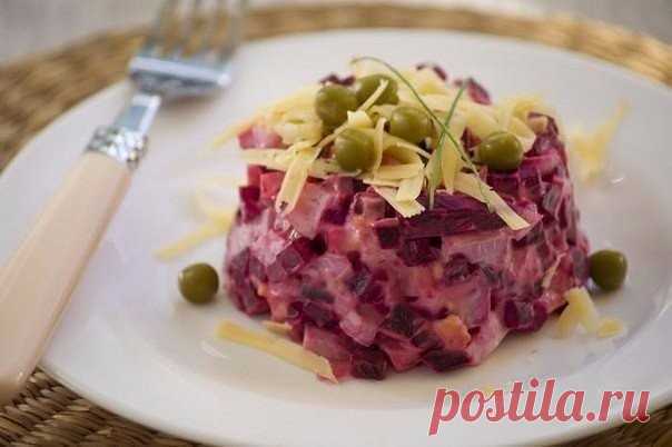 Простенький, но очень вкусный "свекольный салат".