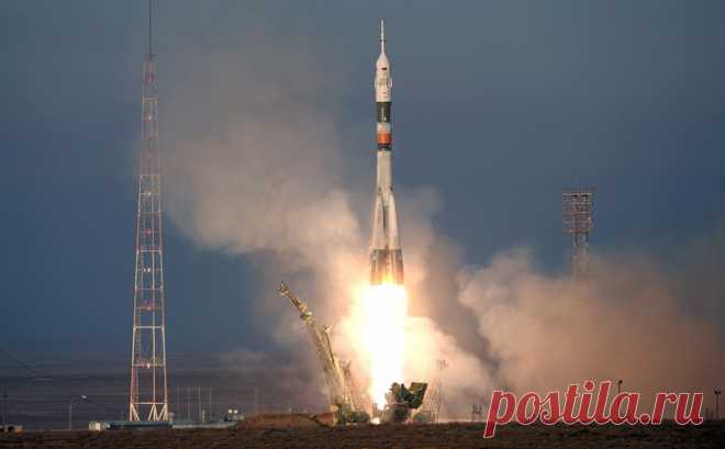 РОСКОСМОС ПУСТИТ ЛУННУЮ ПЫЛЬ В ГЛАЗА АМЕРИКАНЦАМ...