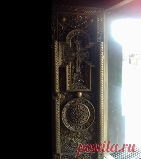 Բարի՜ լույս և բարի օր. Տիրոջ ողորմությամբ այսօր փորձություններն ու դժվարությունները հաղթահարելու ուժ և կարողություն ունենանք. .... Տիրոջ ողորմության դուռը ամենքիս առաջ թող բացվի այսօր 🙏✝️🇦🇲🕊