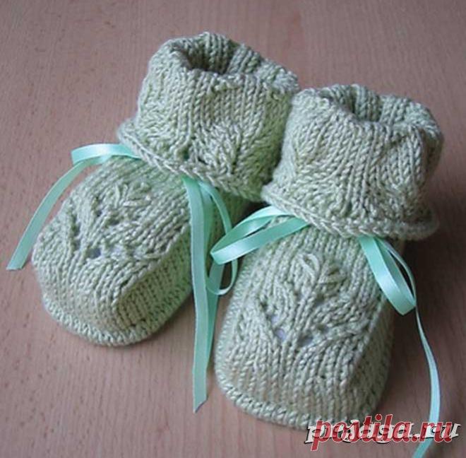 Пинетки спицами на завязках