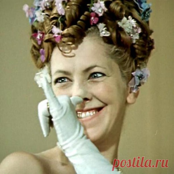 15 апреля 1939 года родилась Ольга Владимировна Волкова (в девичестве: Политова) — советская и российская актриса театра и кино. Народная артистка России (1993).