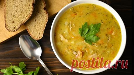  Гороховый суп с домашней курицей - на vse-o-ede-online.ru Гороховый суп с домашней курицей - это традиционное и питательное блюдо с гладкой текстурой и богатым вкусом. В этом блюде комбинируются куриное мясо,