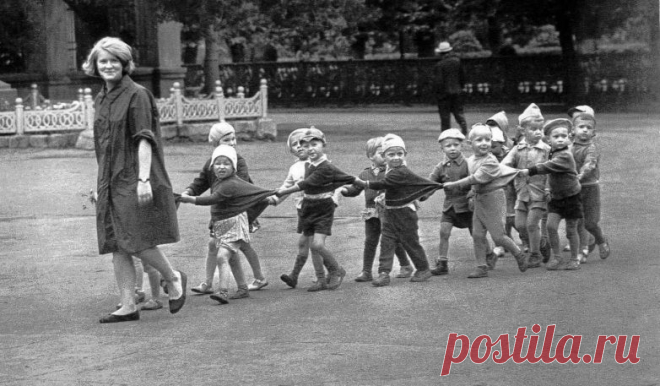 Наше беззаботное детство / Назад в СССР / Back in USSR