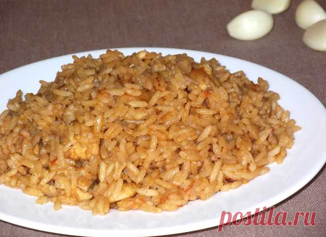 Плов с курицей
Рецепт быстрого приготовления плова с курицей, помидорами, луком и паприкой.