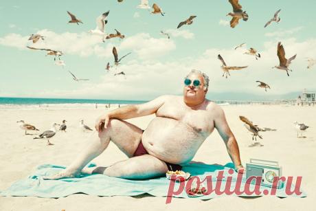 Женатые мужчины живут дольше. Это официально. 
Все, теперь мы знаем, от чего умирают мужчины. Это официально. Геннадий Онищенко заявил, что холостяки живут на 9 лет и 7 месяцев меньше женатых мужчин. Его слова – не простой популизм, и не реверанс…