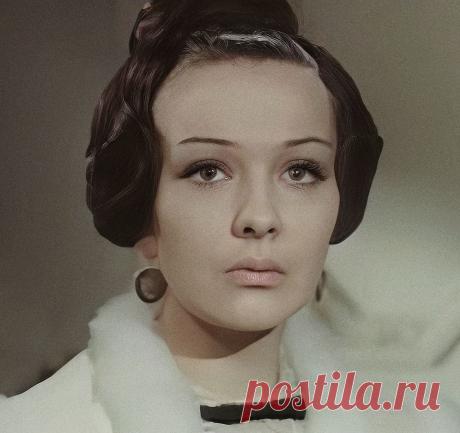 Наталья Тенякова, 3 июля, 1944
 • 18 июня 2025