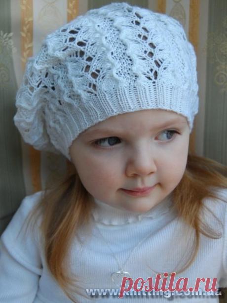 Беретик спицами  
Размеры: обхват головы - 54 см
Берет вяжется по кругу!!!

Вам потребуется: пряжа Mondial Gold (80% мериносовая шерсть, 20% кашемир; 50г - 175 м,) - 75г; круговые спицы №2.5, 3.25.

Плотность вязания: 24 п х 36 р =10х10см

Порядок работы: на спицы №2.5 набрать 100 петель, поместить маркер и замкнуть вязание в круг. Вязать резинкой 2х2 (попеременно 2 лиц., 2 изн.) примерно 3см.

Перейти к вязанию на спицах 3.25 и равномерно прибавить 80 петель., итого в раб...