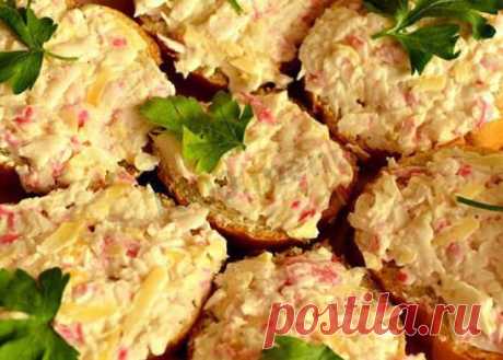 Вкуснейшие гренки с сыром и крабовыми палочками – отличное дополнение к любому блюду - На Кухне Приготовьте сегодня по нашему рецепту вкуснейшие гренки, которые отлично подойдут как на завтрак, так и на обед и ужин. Вкуснейшие гренки с плавленым сыром и крабовыми палочками: Эти...