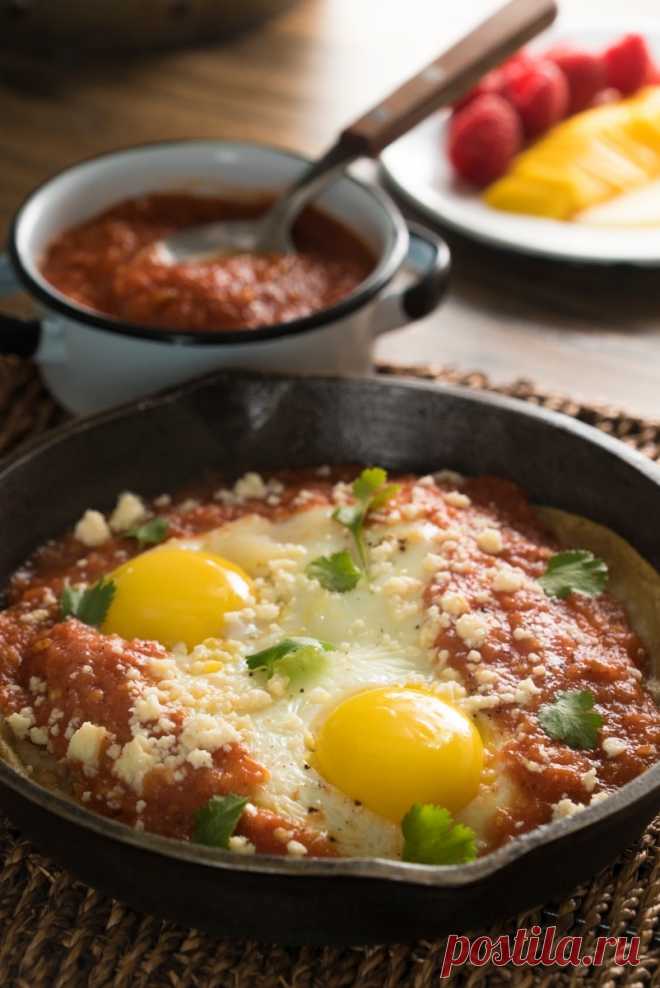 5 лучших рецептов вкусной яичницы для вашего завтрака.