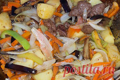Мясо с овощами. Рецепты мяса с овощами. Как правильно приготовить мясо с овощами. Как приготовить дома мясо с овощами вкуснее, чем в ресторане - полезные советы кулинаров.