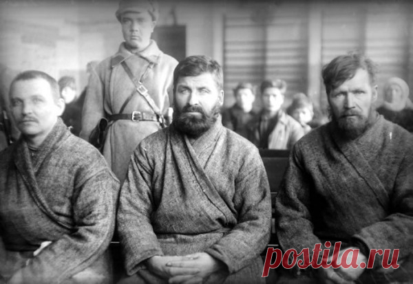 В конце декабря 1929 года Иосиф Сталин заявил о том, что кулачество должно быть искоренено как класс. Мы знаем историю отца Павлика Морозова и другие случаи «раскулачивания», но чем «кулак» отличался от соседа?