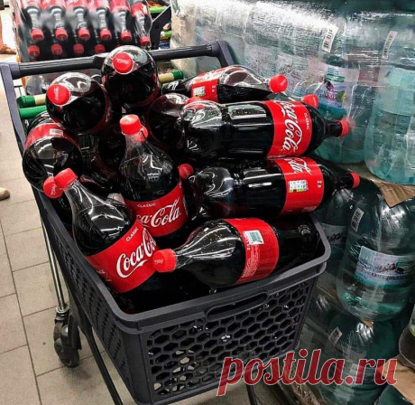 3 напитка, которые я больше не пью, после того, как узнала их состав
На протяжении всей жизни мы, практически, не следим за своим здоровьем и начинаем это делать только после того, когда появляются первые тревожные сигналы. В этой статье я хочу поделиться с вами опытом и попытаюсь уберечь от вреда этих напитков. 1. Пепси кола и другие сильногазированные напитки О вреде этого продукта, думаю, долго говорить не нужно. […]
Читай дальше на сайте. Жми подробнее ➡