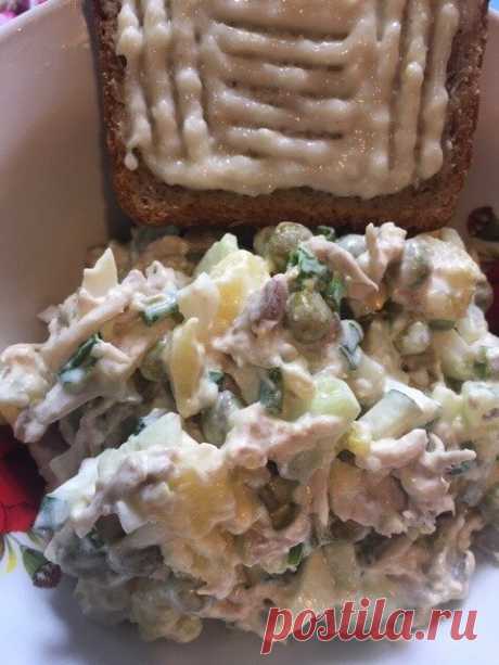 Как мы продолжаем есть с собаками одни и те же продукты. У такс суп, а у меня "Оливье" | Ирина Анатольевна | Яндекс Дзен