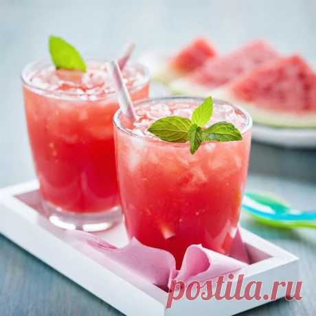 10 вкусных и освежающих смузи, в которых нет и 200 калорий