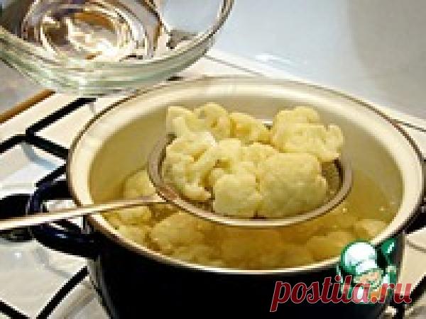 Цветная капуста маринованная по-корейски за 6 часов. 
Капуста цветная — 700 г

Вода — 1 л

Морковь — 1 шт

Чеснок — 4 зуб.

Уксус — 1 стак.

Сахар — 1 стак.

Соль — 2 ст. л.

Масло растительное — 50 г

Приправа (по-корейски (кориандр, чеснок сушёный, паприка, перец черный, перец красный, лавровый лист)) — 2 ч. л.