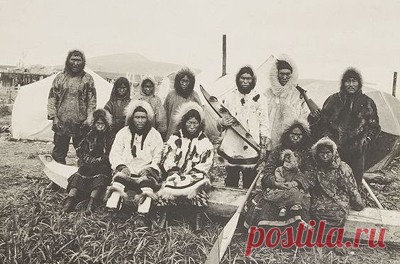 Благодаря фильму «Начальник Чукотки» советские зрители представляли чукчей миролюбивым народом. Однако на самом деле даже после формальной «советизации» чукчи не гнушались вооружёнными набегами на соседей-эскимосов.