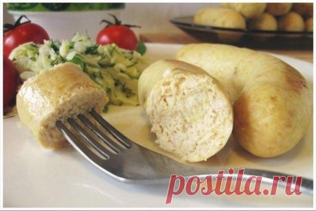 Нежнейшие куриные сосиски, вкуснятина
на 100 гр - 101 ккал

Ингредиенты:
-500 г куриного филе
-100 мл молока
-1 яйцо
-пол маленькой луковицы
-соль, перец

Приготовление:
1. Куриное филе вместе с луком, молоком, яйцом измельчить в блендере.
2. Посолить, поперчить, перемешать.
3. С помощью пищевой пленки сформировать колбаски.
4. Теперь можно закидывать сосиски в кипящую воду и варить минут 15.
* Сосиски можно и поджарить до румяной корочки, тогда они будут еще вкуснее!
Приятного аппетита!