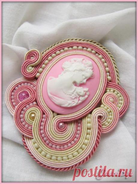 Brooch Lady in pastels soutache by GosiaBizu.deviantart.com on @deviantART | сутаж