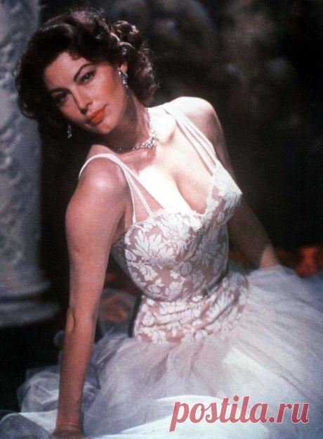 Икона стиля Ava Lavinia Gardner: кино и жизнь