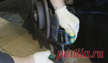 Съёмник для шаровых и рулевых наконечников из швеллера