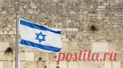 В сериале «Слуга народа» нашли эпизод с бегством коррупционера Миндича в Израиль. В одной из серий сериала «Слуга народа», где Владимир Зеленский сыграл президента Украины, обнаружили совпадение с реальными событиями вокруг его соратника Тимура Миндича. В шоу показали бегство коррупционера с такой же фамилией в Израиль. Читать далее