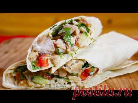 Самая вкусная и сочная домашняя шаурма (шаверма)
Домашняя шаурма - самая вкусная, самая сочная, самая аппетитная! Приготовленная с учетом ваших собственных предпочтений, она ни в какое сравнение не идет с той, что продается. А фантастический соус делает ее по-восточному гармоничной.

Ингредиенты

Курица (бедрышки)
Растительное масло для жарки
Капуста
Огурец
Помидор
Болгарский перец
Зелень кинзы, укропа, базилика, петрушки
Лаваш армянский тонкий