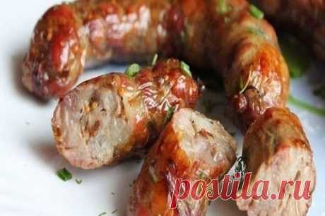 ДОМАШНЯЯ КОЛБАСА В ФОЛЬГЕ .

 
Самая вкусная из всех колбас – это, конечно же, домашняя колбаса, сделанная своими руками, без всяких вредных добавок и примесей.
Но вот проблема: не каждая хозяйка «горит желанием» заморачиватьс…