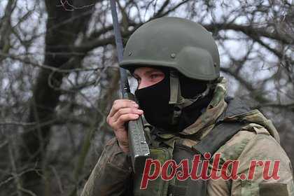 В Германии рассказали о парализующем атаки ВСУ оружии. Российские авиабомбы с универсальным модулем планирования и коррекции (УМПК) парализуют атаки Вооруженных сил Украины, рассказал журналист Кристоф Ваннер в репортаже немецкому телеканалу Welt. УМПК превращают свободнопадающие авиабомбы в высокоточные боеприпасы, позволяющие наносить удары, не входя в зону действия ПВО.