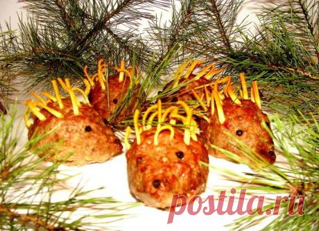 Ежики с сюрпризом | Foodbook.su Сегодня хочу вас познакомить с очень милым семейством забавных ёжиков!